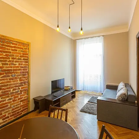 Apartament центр на вулиці проспект шевченка 12 навпроти макдональса з балконом *