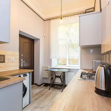 Apartament центр на вулиці проспект шевченка 12 навпроти макдональса з балконом *