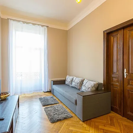 центр на вулиці проспект шевченка 12 навпроти макдональса з балконом Apartament *