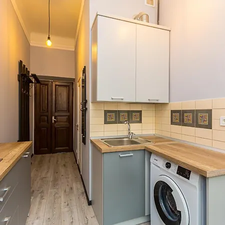 центр на вулиці проспект шевченка 12 навпроти макдональса з балконом Apartament *