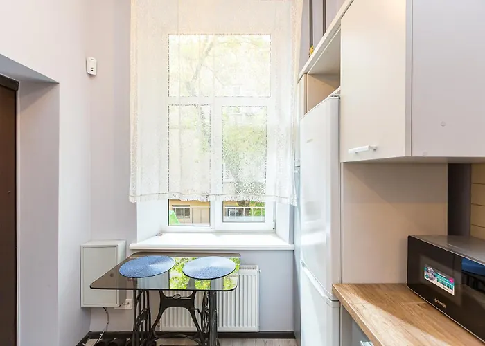 центр на вулиці проспект шевченка 12 навпроти макдональса з балконом 리비프