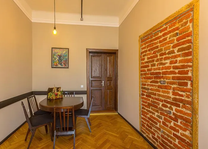 شقة центр на вулиці проспект шевченка 12 навпроти макдональса з балконом