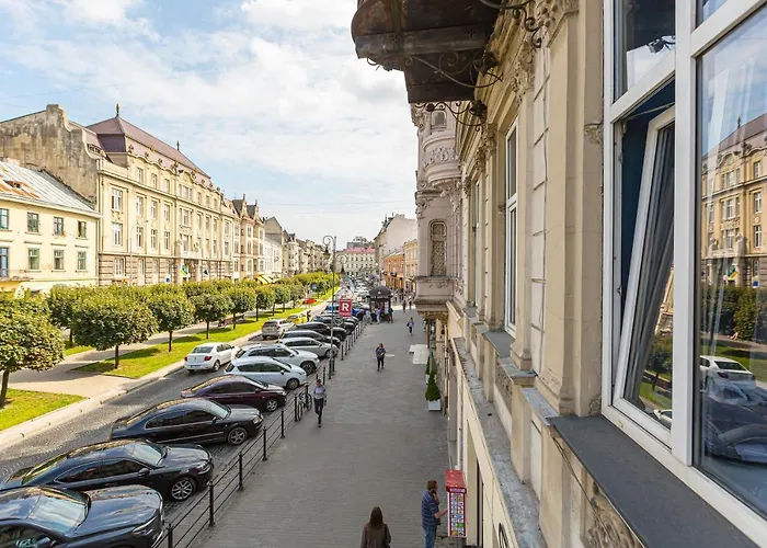 центр на вулиці проспект шевченка 12 навпроти макдональса з балконом Lägenhet